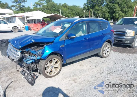 2019 Ford Escape Titanium z USA, uszkodzony, nr VIN 1FMCU0J92KUA58519